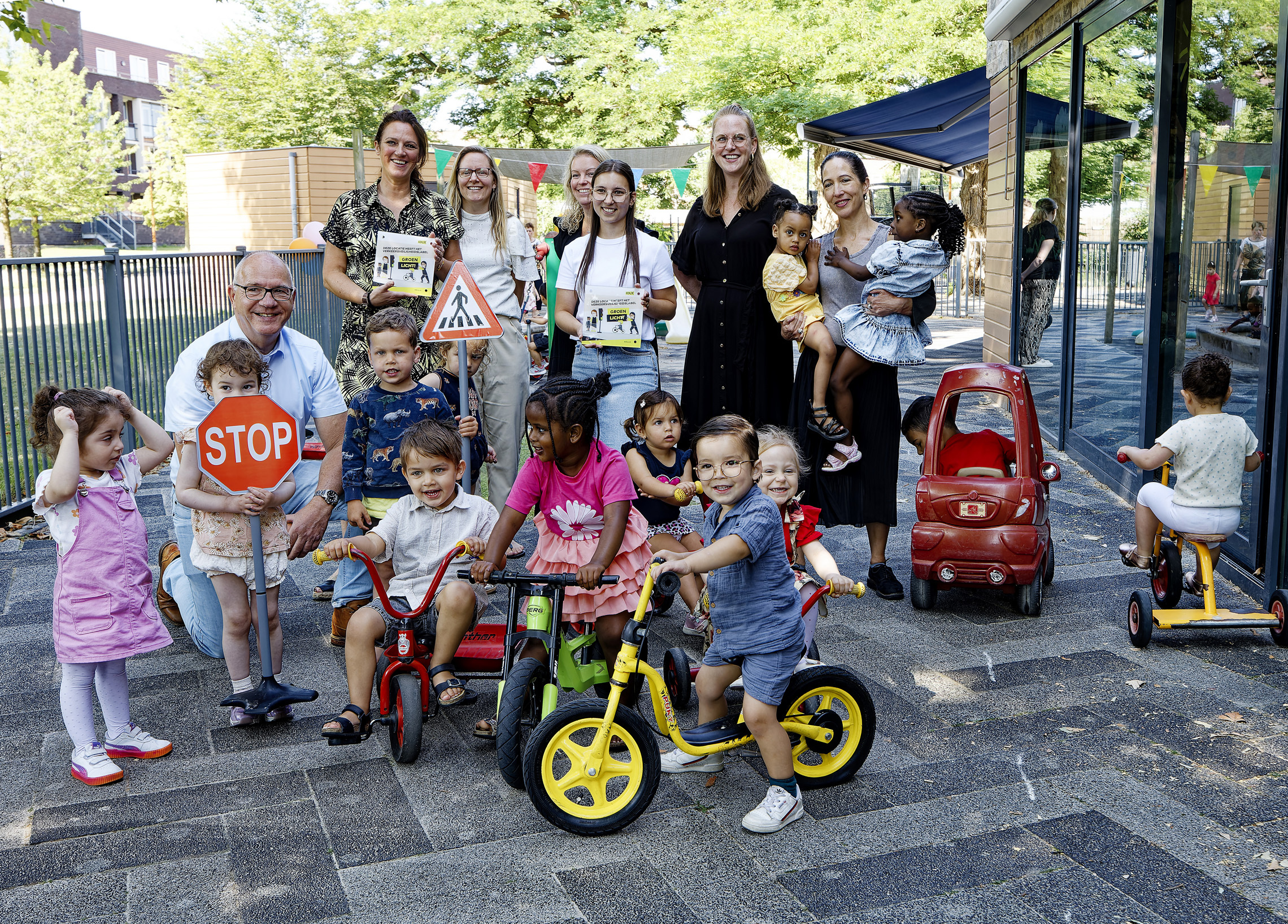 Twee Boxtelse kinderdagverblijven ontvangen verkeerscertificaat Groen Licht!