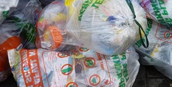 afval in plastic zakken
